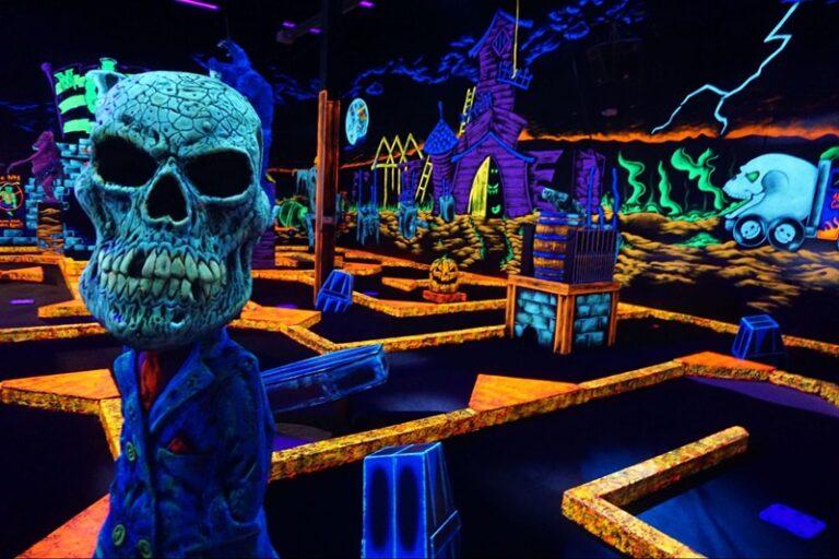 Why Monster Mini Golf Is a Great Place for Field Trips